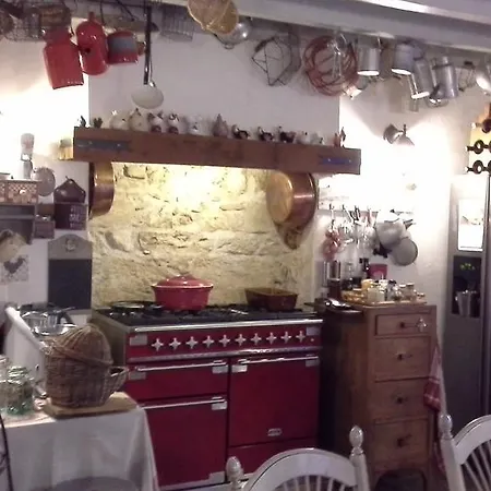 La Roulotte De Lola - D'hotes La Celle