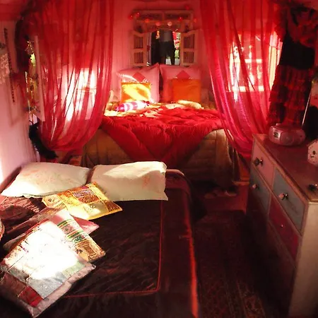 La Roulotte De Lola - D'hotes 3*