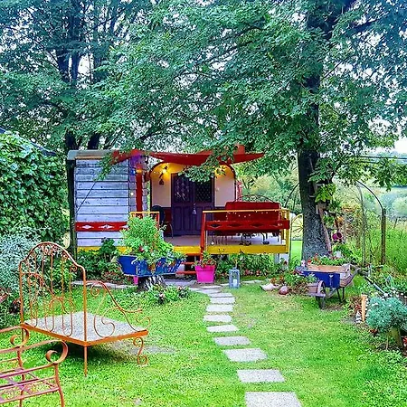 La Roulotte De Lola - D'hotes 3*