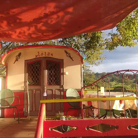 La Roulotte De Lola - D'hotes Panzió La Celle