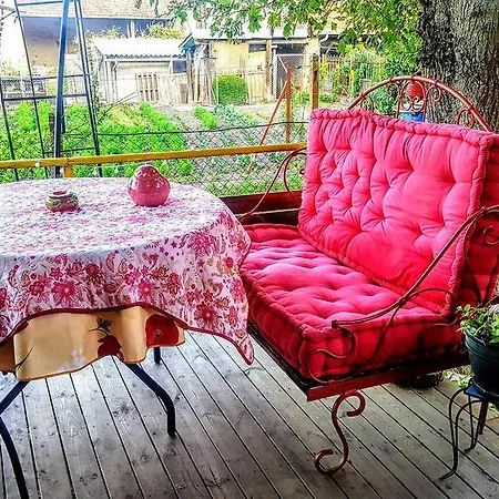 La Roulotte De Lola - D'hotes Panzió La Celle