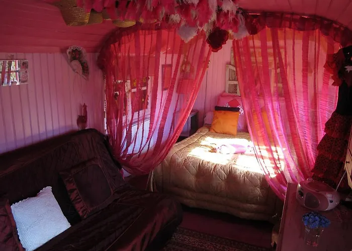 La Roulotte De Lola - D'hotes Отель типа 