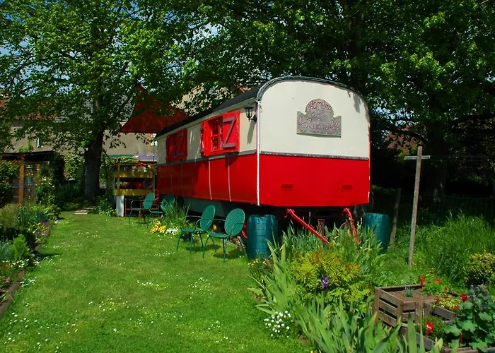 La Roulotte De Lola - D'hotes 3* La Celle (Auvergne)